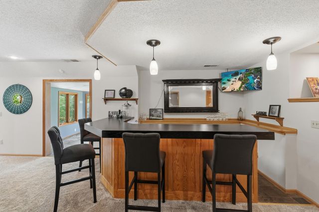 22530 Forest Ridge Drive, Lakeville, MN 55044