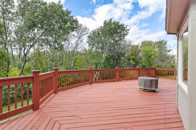 22530 Forest Ridge Drive, Lakeville, MN 55044