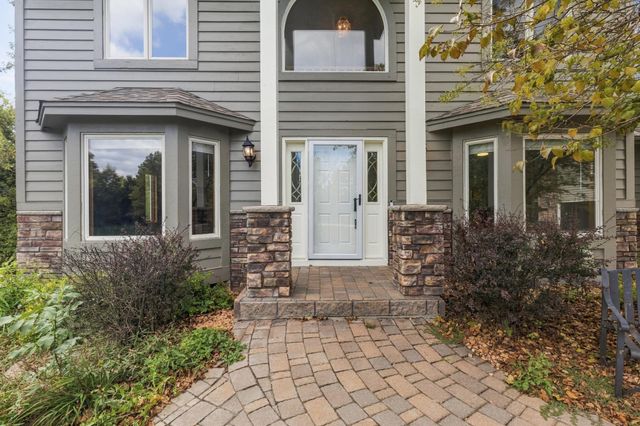 22530 Forest Ridge Drive, Lakeville, MN 55044