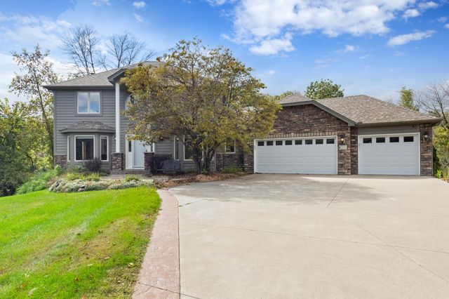 22530 Forest Ridge Drive, Lakeville, MN 55044
