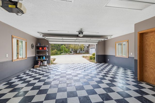 22530 Forest Ridge Drive, Lakeville, MN 55044