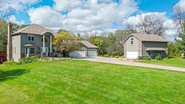22530 Forest Ridge Drive, Lakeville, MN 55044