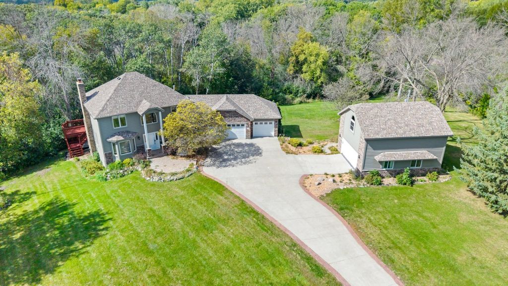 22530 Forest Ridge Drive, Lakeville, MN 55044 — photo 2