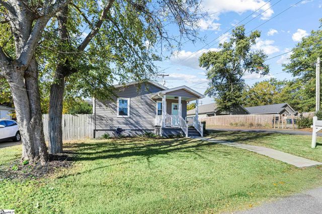 2 Bigby Street, Greenville, SC 29607