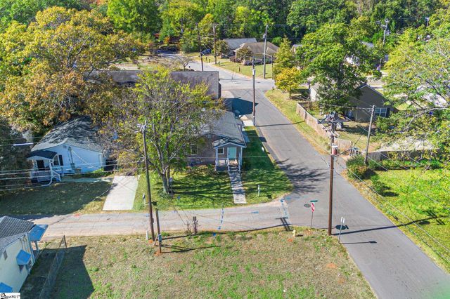 2 Bigby Street, Greenville, SC 29607