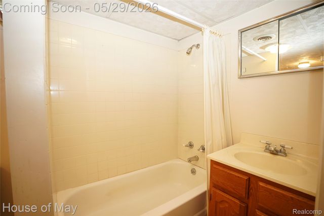 18233 Ruth Street, Melvindale, MI 48122