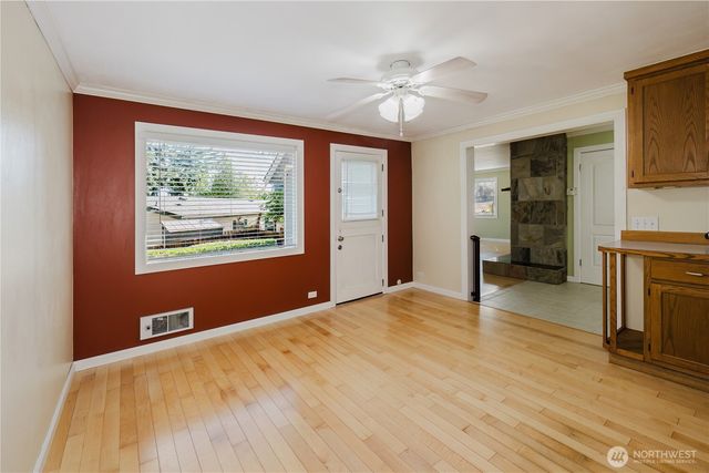 3004 Olympus Drive NE, Bremerton, WA 98310