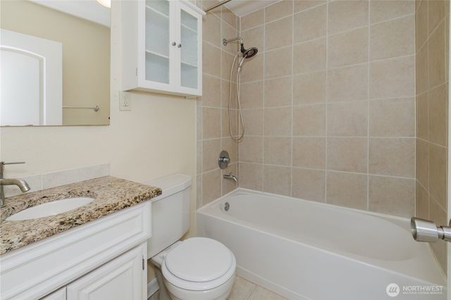 3004 Olympus Drive NE, Bremerton, WA 98310