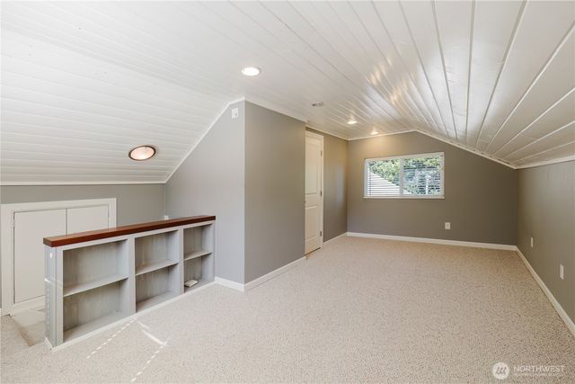 3004 Olympus Drive NE, Bremerton, WA 98310