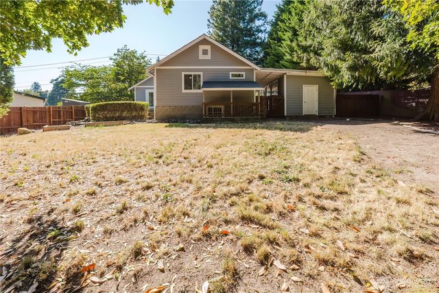 3004 Olympus Drive NE, Bremerton, WA 98310