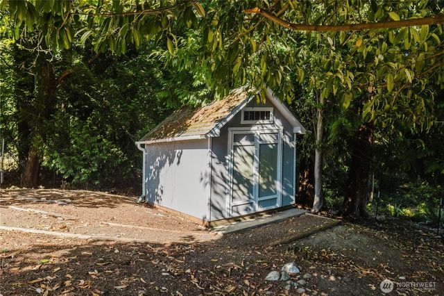 3004 Olympus Drive NE, Bremerton, WA 98310