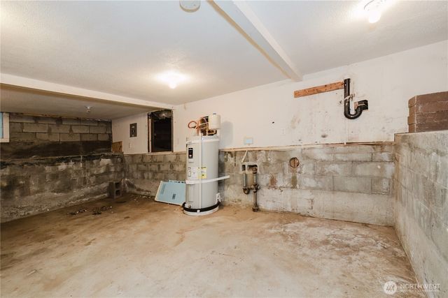 3004 Olympus Drive NE, Bremerton, WA 98310