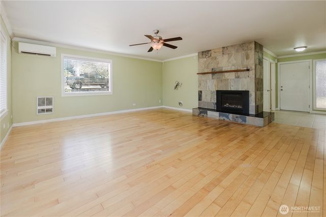 3004 Olympus Drive NE, Bremerton, WA 98310