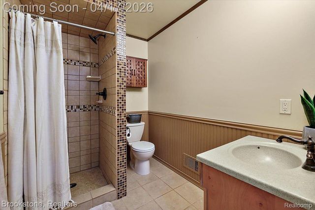 20825 Cannon Drive, Clinton Charter Township, MI 48038