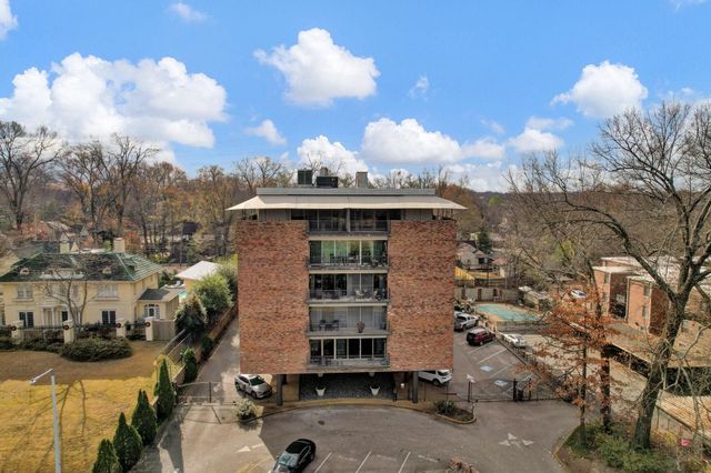 2195 Poplar Ave Apt 306, Memphis, TN 38104