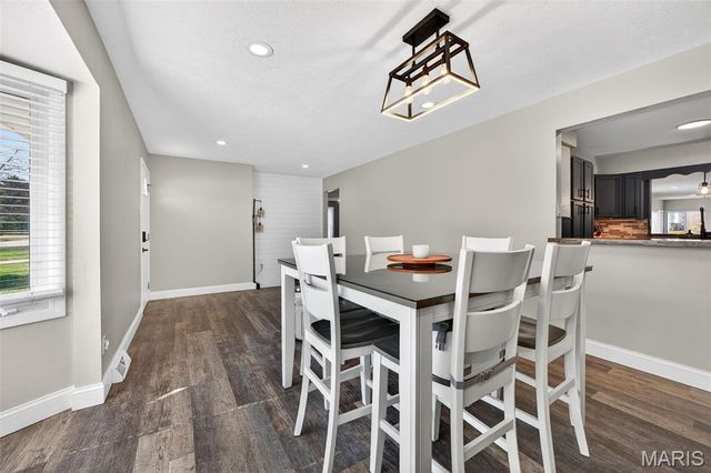 5 Kenwood Drive, Hazelwood, MO 63042