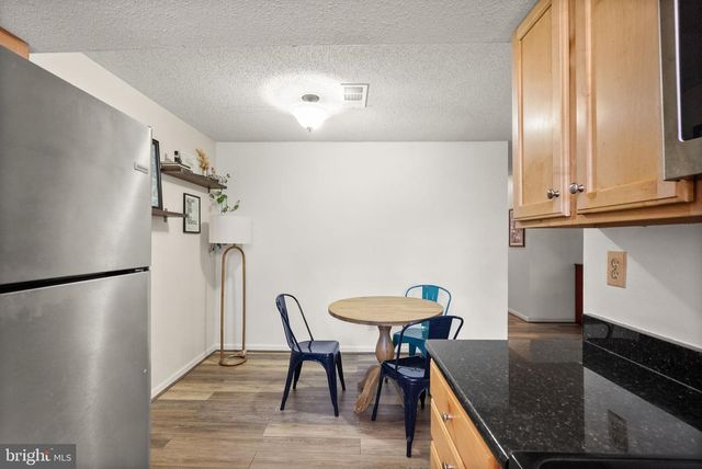 12116 GREENWAY CT #202, Fairfax, VA 22033