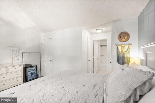 12116 GREENWAY CT #202, Fairfax, VA 22033