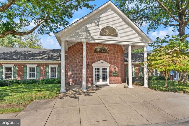 12116 GREENWAY CT #202, Fairfax, VA 22033