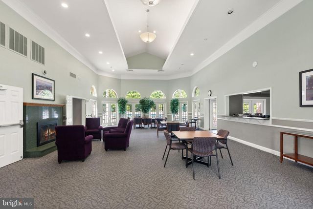 12116 GREENWAY CT #202, Fairfax, VA 22033