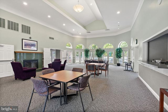 12116 GREENWAY CT #202, Fairfax, VA 22033