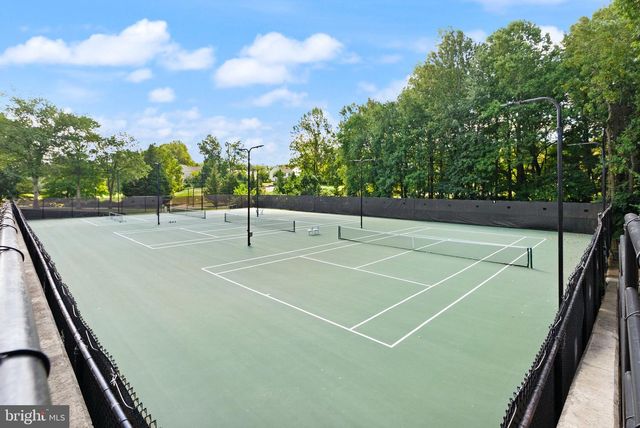 12116 GREENWAY CT #202, Fairfax, VA 22033