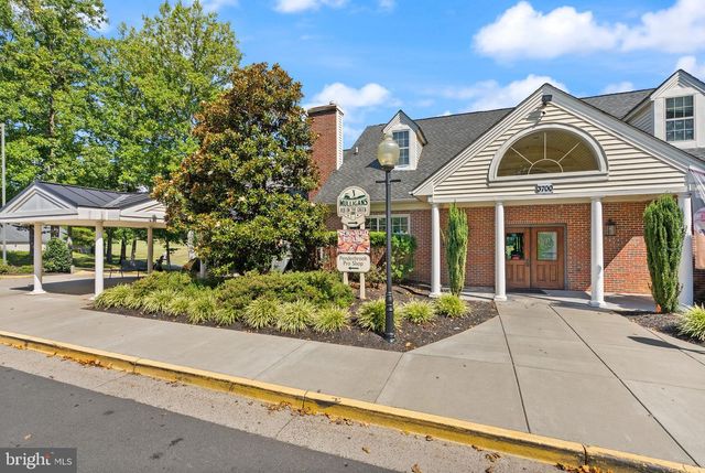 12116 GREENWAY CT #202, Fairfax, VA 22033