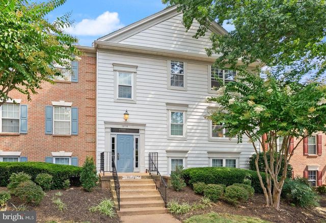12116 GREENWAY CT #202, Fairfax, VA 22033