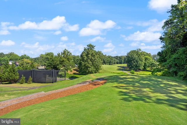 12116 GREENWAY CT #202, Fairfax, VA 22033