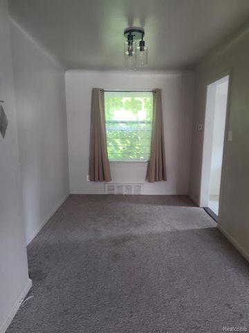 8554 Manor Street, Detroit, MI 48204