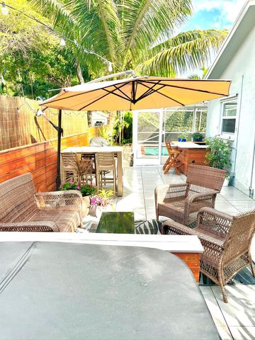 2807 SW 13th Court, Deerfield Beach, FL 33442