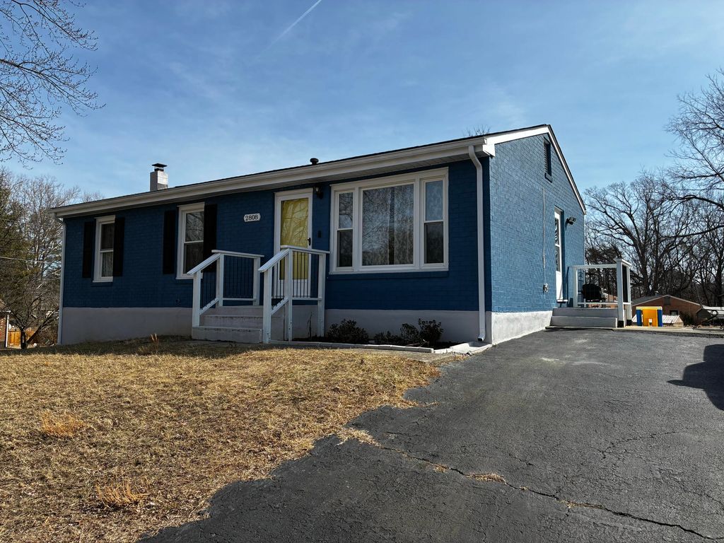 2808 Creekwood DR, Salem, VA 24153