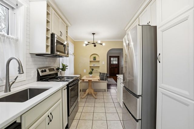 2695 Bellwood Avenue, Columbus, OH 43209