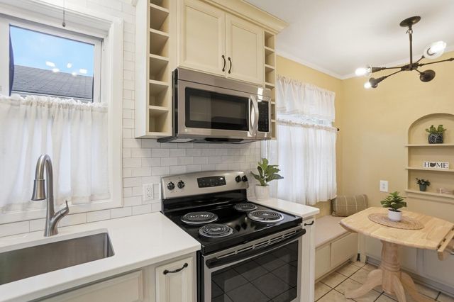 2695 Bellwood Avenue, Columbus, OH 43209