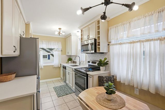 2695 Bellwood Avenue, Columbus, OH 43209