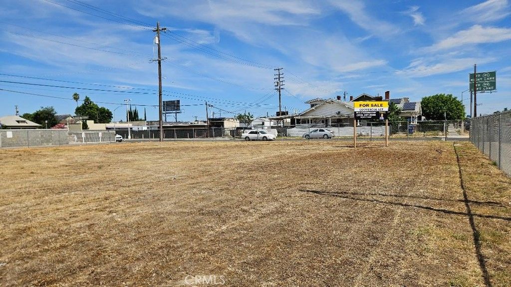 Image 11 of property listing at 367 N Abby, Fresno, CA 93701