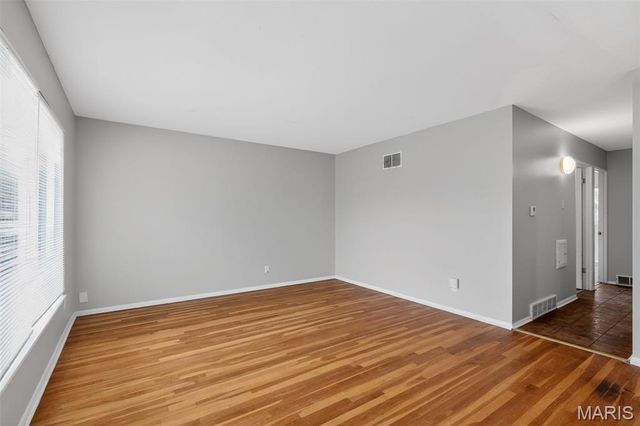 10139 Edgefield Drive, St Louis, MO 63136