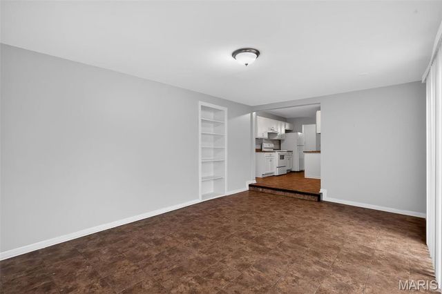 10139 Edgefield Drive, St Louis, MO 63136