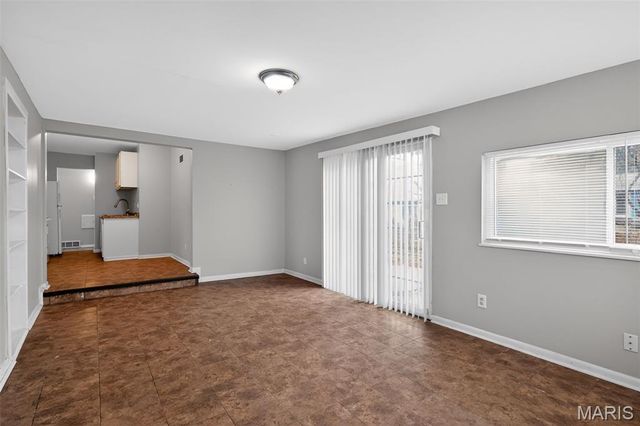 10139 Edgefield Drive, St Louis, MO 63136