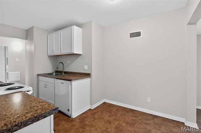 10139 Edgefield Drive, St Louis, MO 63136