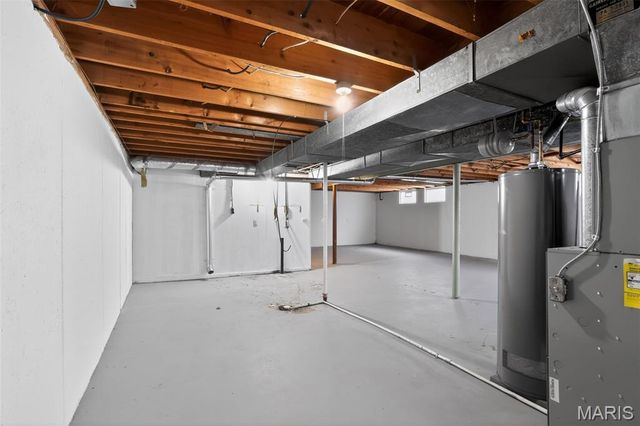 10139 Edgefield Drive, St Louis, MO 63136