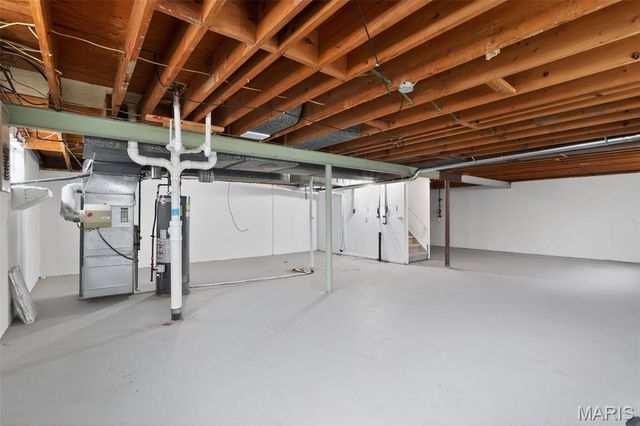 10139 Edgefield Drive, St Louis, MO 63136