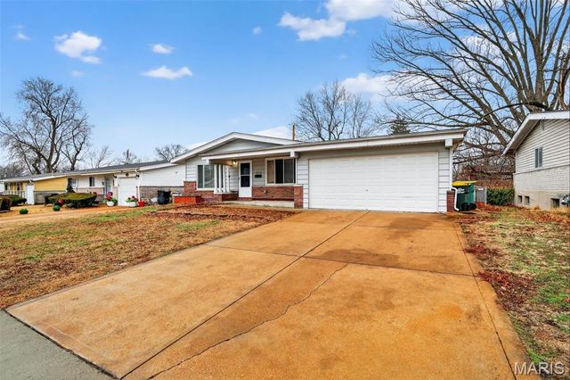 10139 Edgefield Drive, St Louis, MO 63136