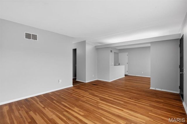 10139 Edgefield Drive, St Louis, MO 63136