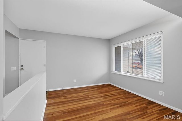 10139 Edgefield Drive, St Louis, MO 63136