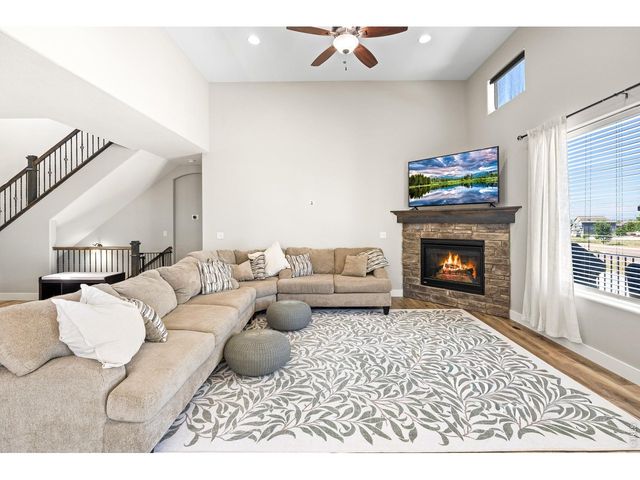 6040 Maidenhead Dr, Windsor, CO 80550