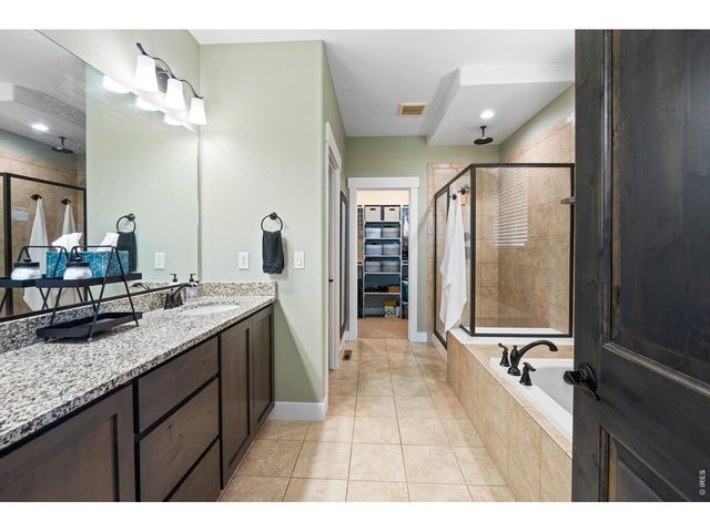 6040 Maidenhead Dr, Windsor, CO 80550