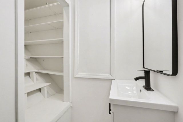 629 Thornton Street, Lockport, IL 60441