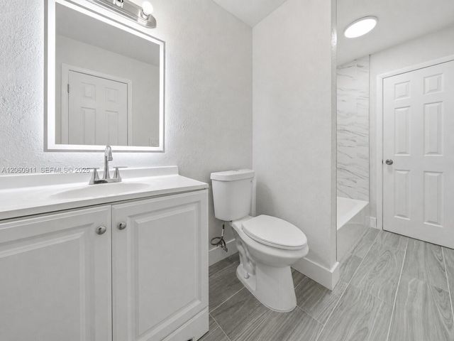 3856 NW 207th St Rd, Miami Gardens, FL 33055