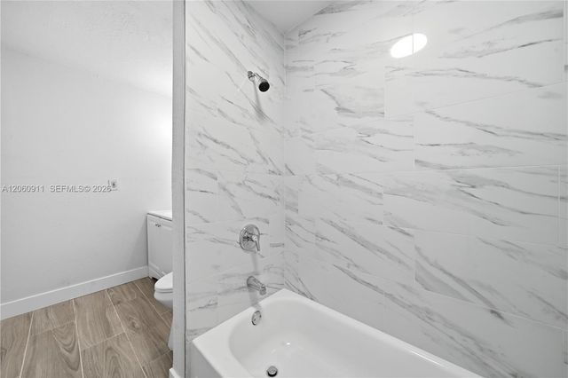 3856 NW 207th St Rd, Miami Gardens, FL 33055